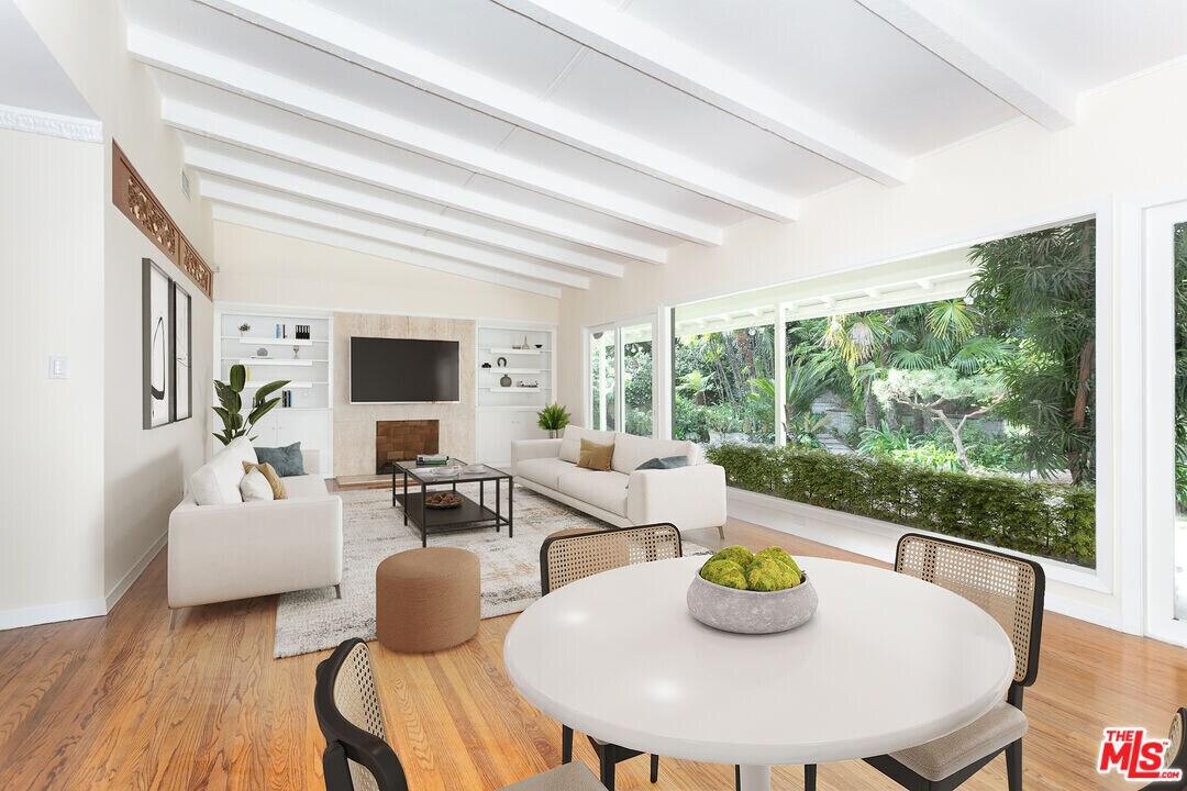 1129 Roscomare Rd in Los Angeles, CA - Building Photo