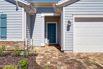 10167 Pavnes Creek Dr in Jacksonville, FL - Foto de edificio - Building Photo
