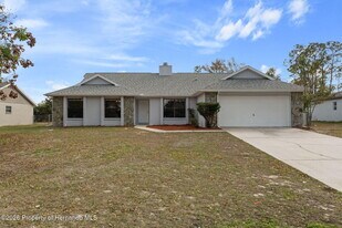 3258 Landover Blvd in Spring Hill, FL - Building Photo