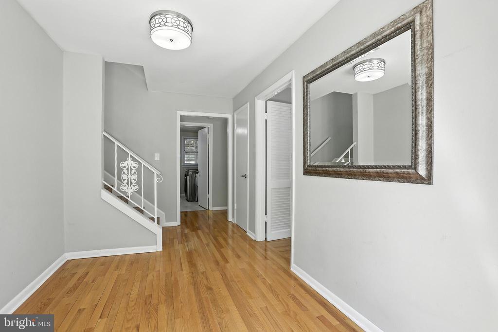 9104 Hamilton Dr in Fairfax, VA - Building Photo