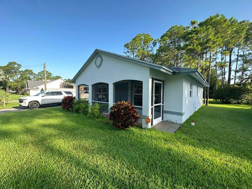14653 66th St N in The Acreage, FL - Building Photo