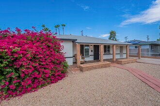 7214 N 21st Ave in Phoenix, AZ - Building Photo - Building Photo