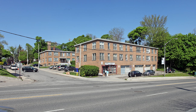 3492 Yonge Blvd in Toronto, ON - Building Photo - Primary Photo