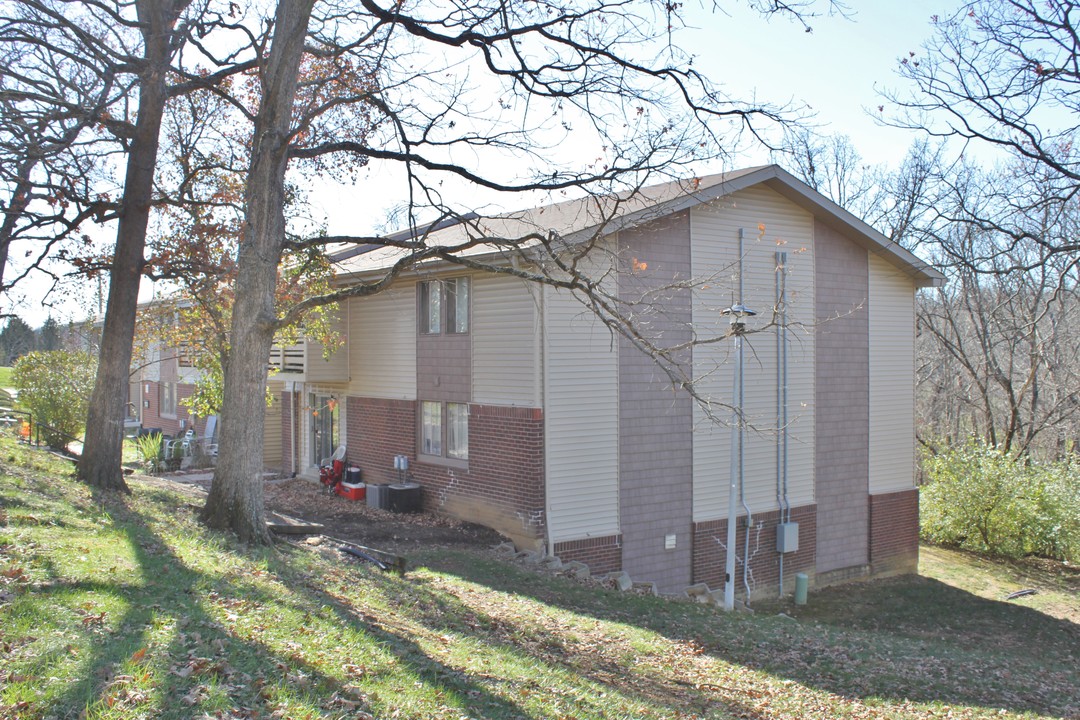 Woodglen Apartments in Arnold, MO - Building Photo