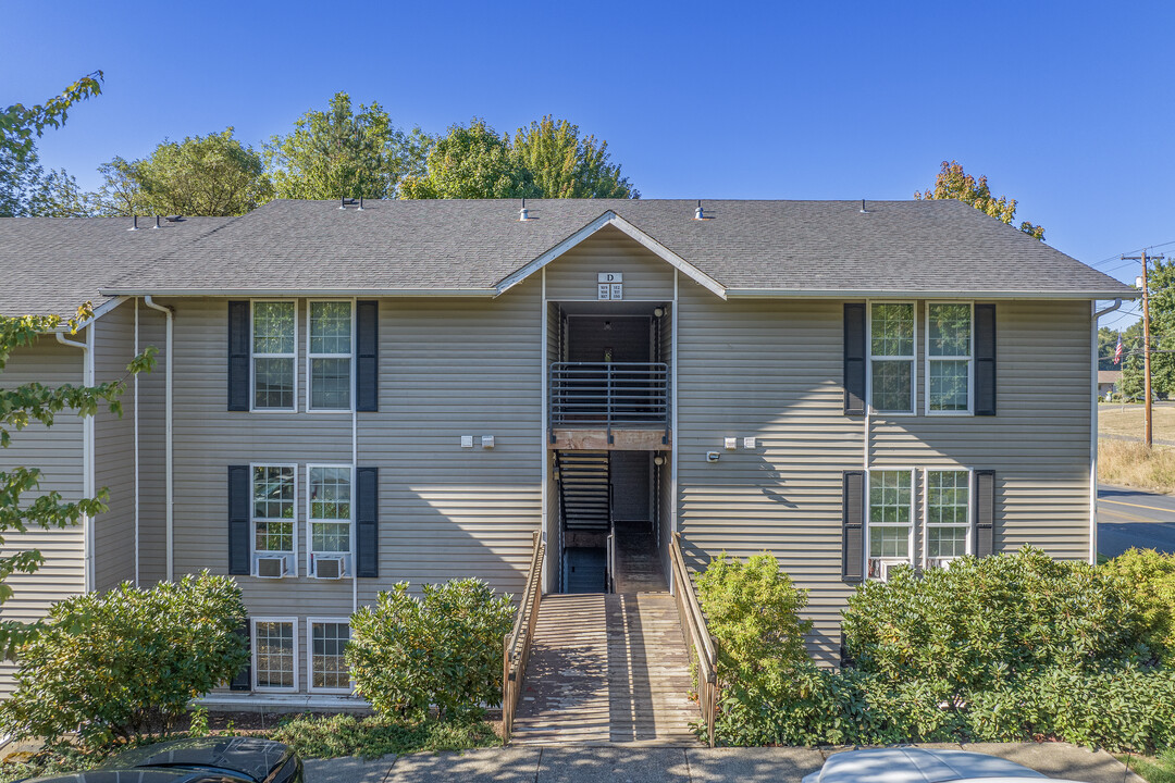 Cozine Creek Apartments in McMinnville, OR - Building Photo