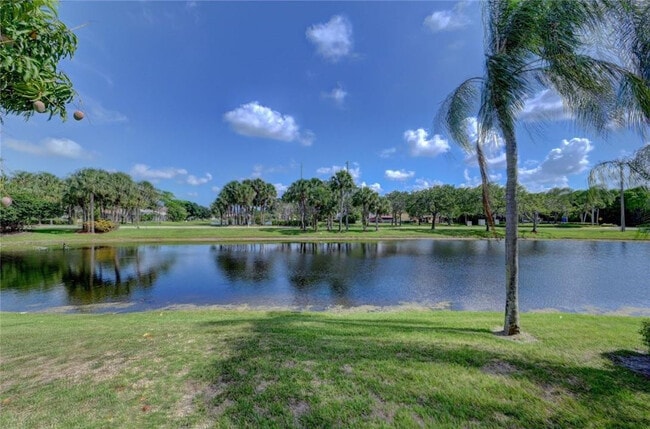 5330 Flamingo Ct in Coconut Creek, FL - Building Photo - Building Photo