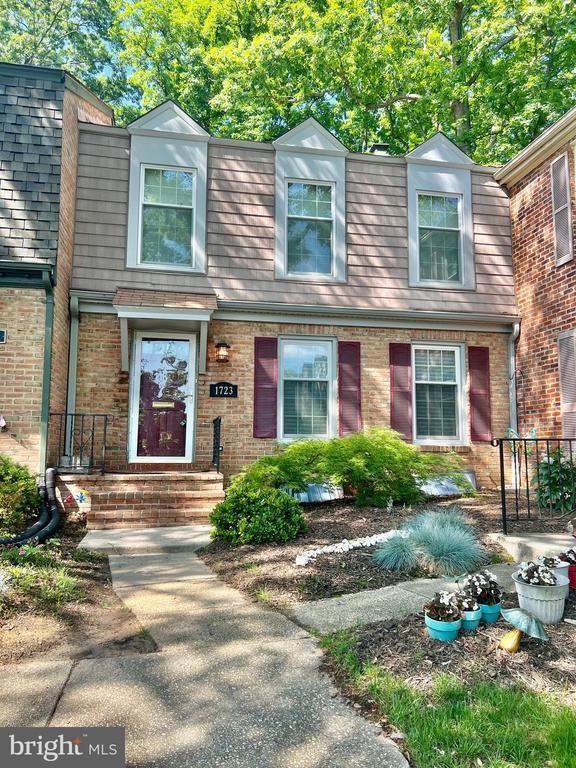 property at 1723 Dryden Way
