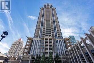388 Prince of Wales Dr in Mississauga, ON - Building Photo - Building Photo