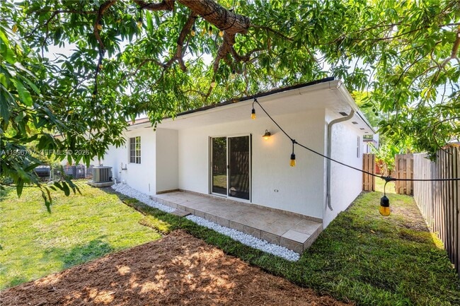 property at 3027 SW 24th St