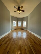 131 Wilkinson Ave, Unit 1 in Jersey City, NJ - Building Photo - Building Photo