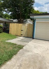 7812 Broadwick in San Antonio, TX - Building Photo - Building Photo