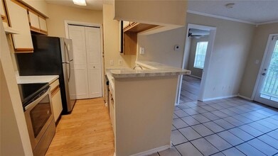 224 Afton Square, Unit 206 in Altamonte Springs, FL - Building Photo - Building Photo