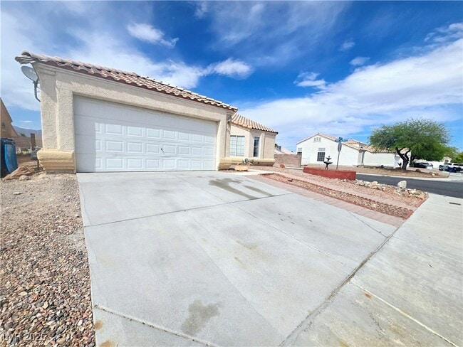 property at 1532 Bluestar Dr