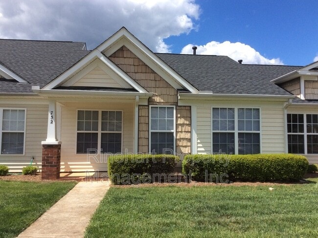 property at 752 Sasha Ct