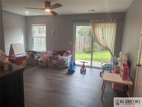 22 Woodbury Rd in Edison, NJ - Building Photo - Building Photo