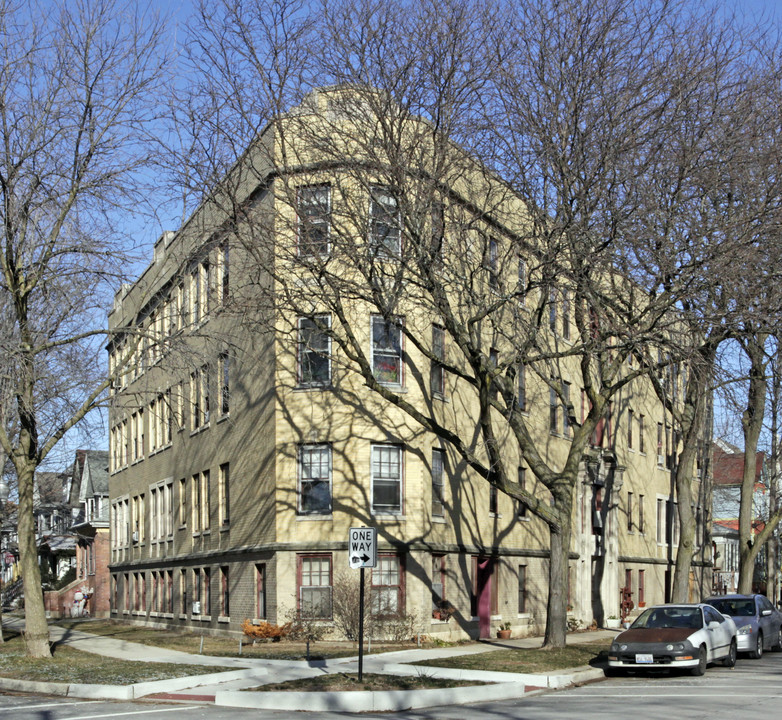 5700-5712 N Magnolia Ave in Chicago, IL - Building Photo