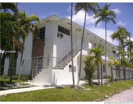 2085 NE 169th St-Unit -5 in North Miami Beach, FL - Foto de edificio