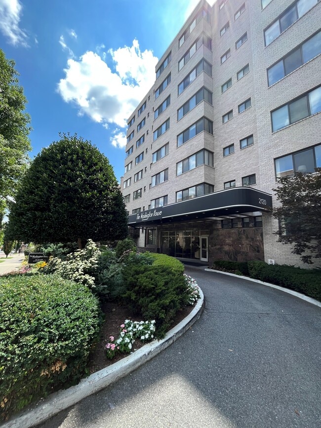 Washington House in Washington, DC - Building Photo - Building Photo