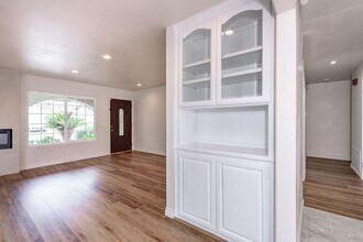 16741 Leafwood Cir in Huntington Beach, CA - Building Photo - Building Photo