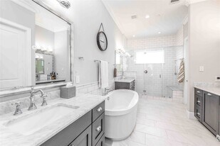 2110 Mason St in Houston, TX - Building Photo