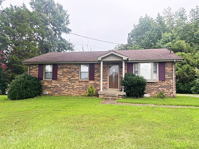 1987 7 Mile Ferry Rd in Clarksville, TN - Building Photo