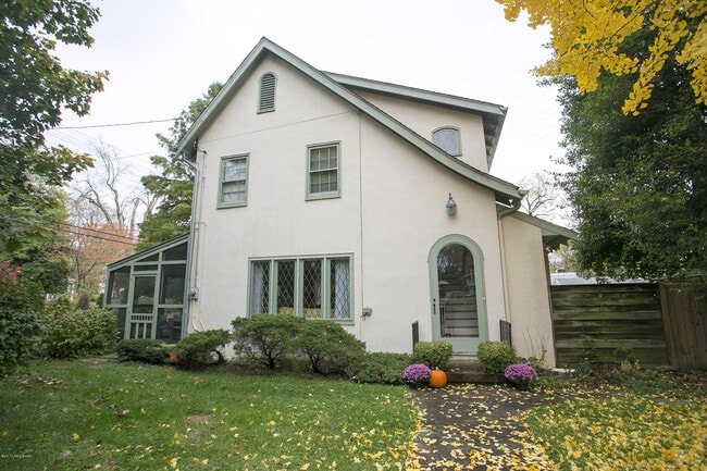 property at 9 Rebel Rd