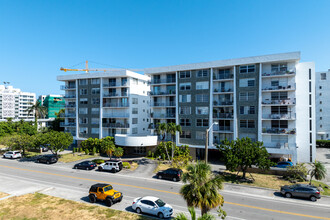 Stuart House in Bay Harbor Islands, FL - Building Photo - Building Photo