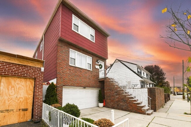 4608 Grand Ave in North Bergen, NJ - Building Photo - Building Photo