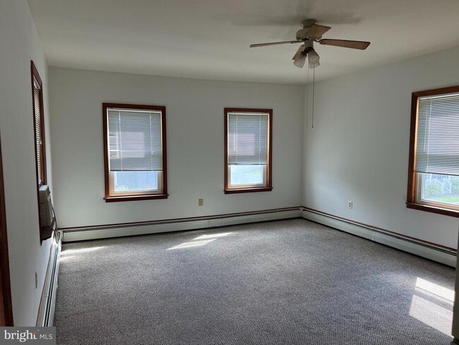 132 Main St in Mantua, NJ - Building Photo - Building Photo