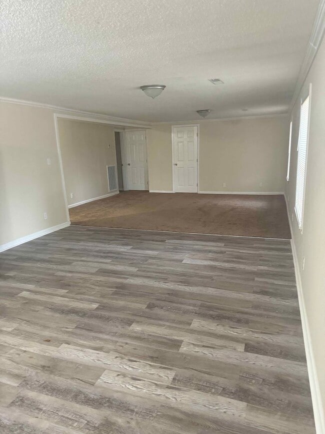 5391 Arkadelphia Rd in Jasper, AL - Foto de edificio - Building Photo