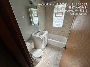 5827 N 65th St in Milwaukee, WI - Foto de edificio - Building Photo