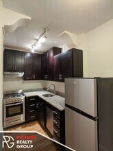 618 W Patterson Ave, Unit 204 in Chicago, IL - Building Photo - Building Photo
