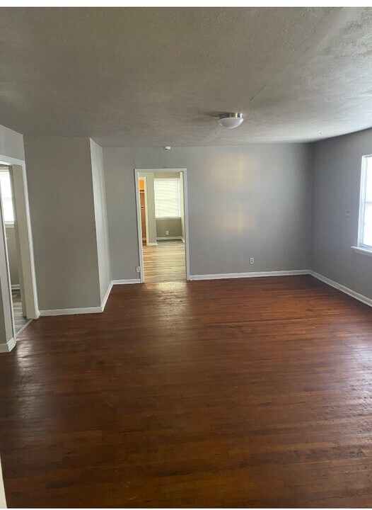 123 Wingate Rd in Woodville, TX - Building Photo