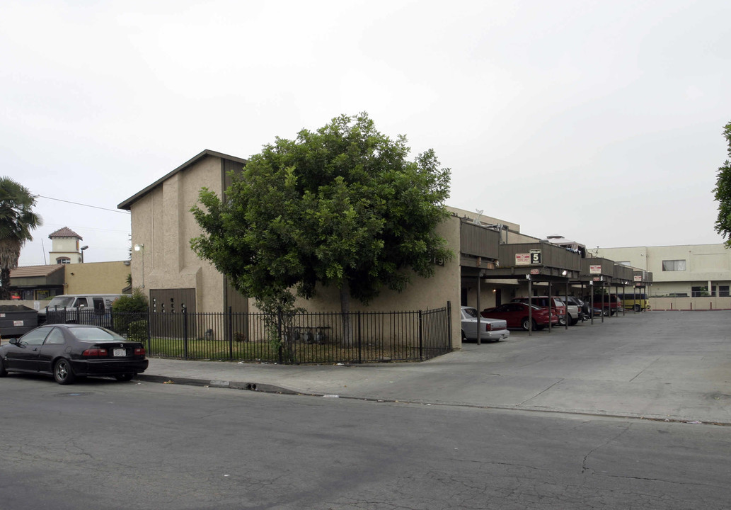 3025-3031 Lashbrook Ave in El Monte, CA - Building Photo