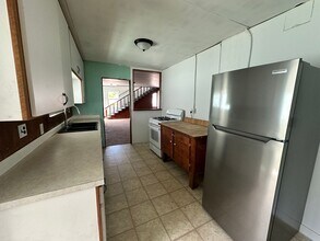 503 S Main St in Canyonville, OR - Building Photo - Building Photo