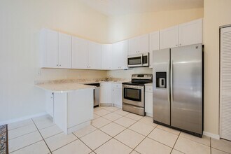 5532 Golden Eagle Cir in Palm Beach Gardens, FL - Building Photo - Building Photo