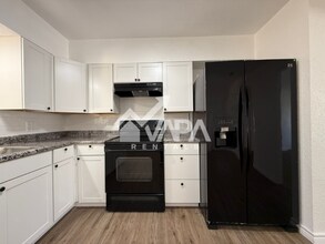 311 Bertetti Dr in San Antonio, TX - Building Photo - Building Photo