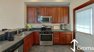 126 Calumet St, Unit 3 in Boston, MA - Foto de edificio - Building Photo