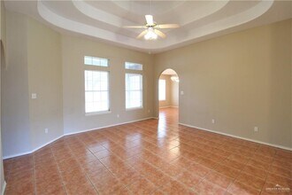 15 N Edison Ave in Edinburg, TX - Building Photo - Building Photo