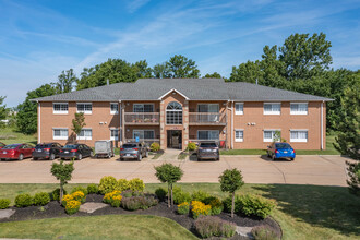 Shady Lake Apartments in Streetsboro, OH - Foto de edificio - Building Photo