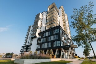 SOFIA YORKVILLE in London, ON - Building Photo
