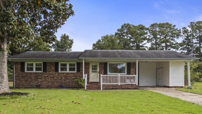 7 Princeton Dr in Jacksonville, NC - Building Photo - Building Photo