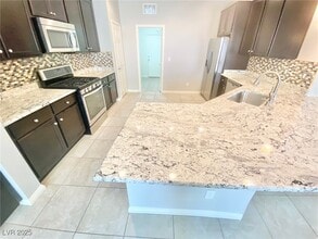 10612 Lomaland Ave in Las Vegas, NV - Building Photo - Building Photo