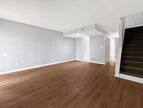 2498 Hidden Cove Ct in Gainesville, GA - Building Photo - Building Photo