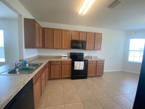 504 SW 9th Ave in Cape Coral, FL - Building Photo - Building Photo