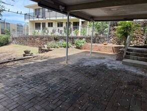 1571 Thurston Ave-Unit -Downstairs in Honolulu, HI - Building Photo - Building Photo