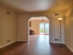 390 Acorn Cir in Lebanon, PA - Building Photo - Building Photo