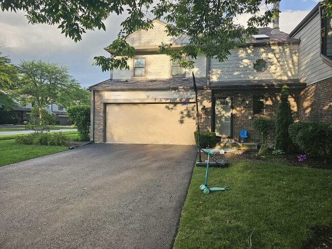 7S341 Augusta Ln in Naperville, IL - Building Photo - Building Photo
