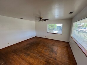 215 S D St in Lompoc, CA - Building Photo - Building Photo