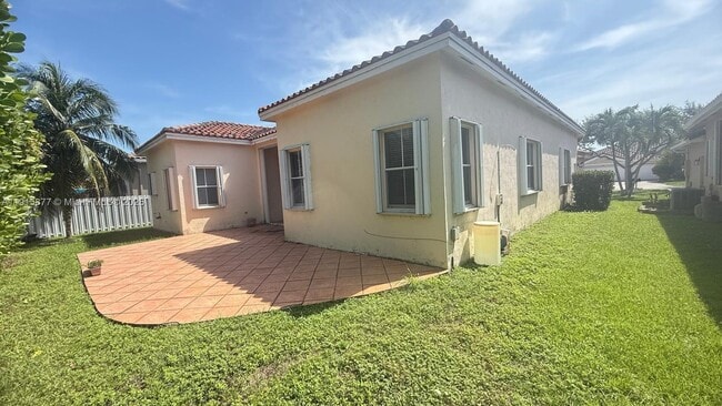 3654 SW 162nd Ave in Miramar, FL - Building Photo - Building Photo